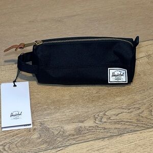 NWT Herschel Settlement Pencil Case